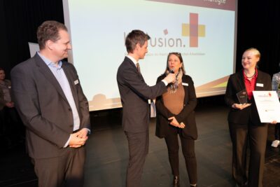 Verleihung des Preises Inklusion.plus an das HPH