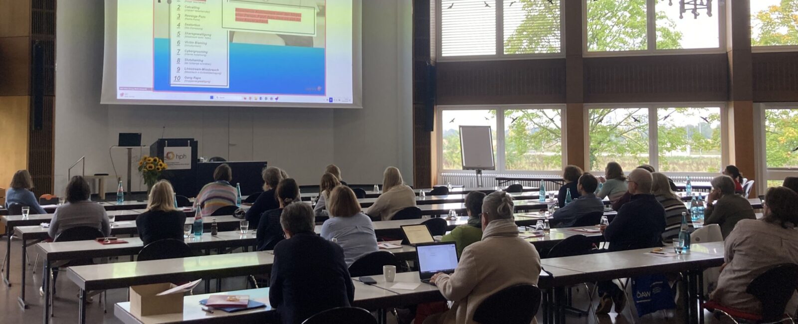 Zwischen Bildschirm und Beziehung